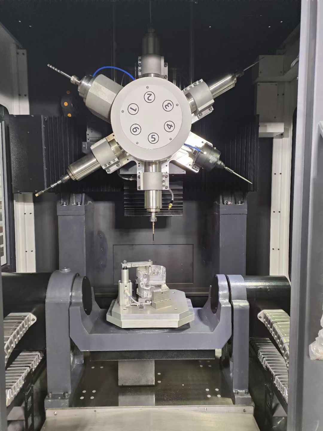 六軸去毛刺機(jī)床